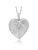 Collar con colgante de medallón Charm 1.5 “Flores grabadas en forma de corazón